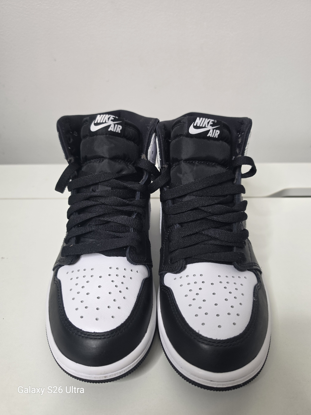 Nike Air High-Top Sneakers - Black/White